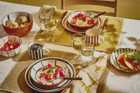 Assiette en porcelaine MYKONOS Ø27cm POMAX COIN DU MEUBLE PARIS