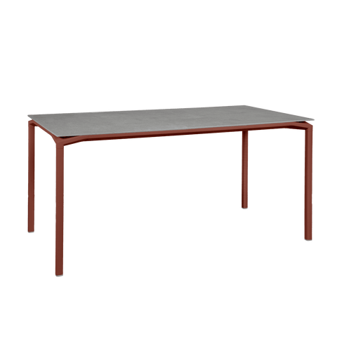 Mesa calvi mineral 160x80cm de la marca fermob. comprar online en rincon del mueble
