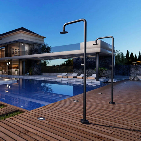 Douche de piscine OREGON noir mat POOLIMEX COIN DU MEUBLE PARIS