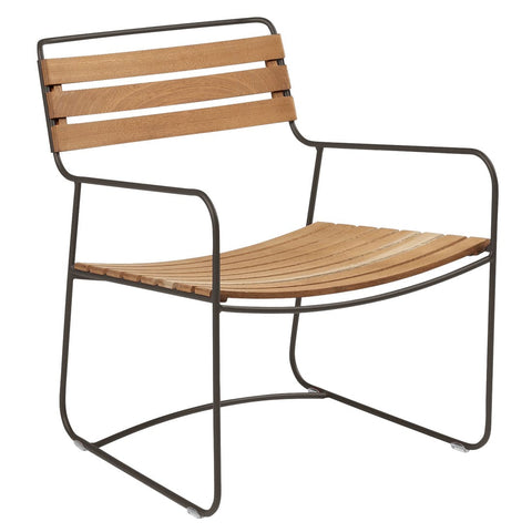 Fauteuil bas en teck SURPRISING