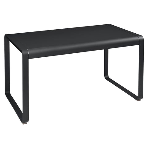 Table BELLEVIE de 140 x 80 x 74 cm de la marque française Fermob. Acheter Fermob en ligne. Rincón del Mueble