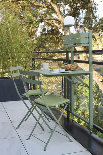 Table de balcon BISTRO 57 x 77 cm de la marque Fermob. Acheter Fermob en ligne. Rincón del Mueble