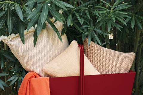 Coussin d’extérieur ÉVASION de 44 x 30 cm de la marque Fermob. Acheter Fermob en ligne. Rincón del Mueble