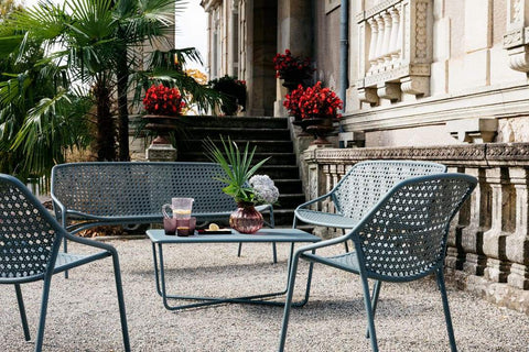 Banc CROISETTE pour 2 personnes de la marque française Fermob. Acheter Fermob en ligne. 