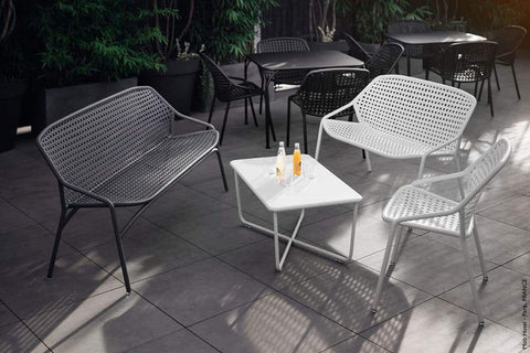 Banc CROISETTE pour 2 personnes de la marque française Fermob. Acheter Fermob en ligne. 